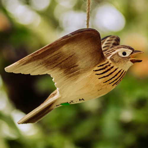Wildlife Garden wood-carved bird - song lark,...
