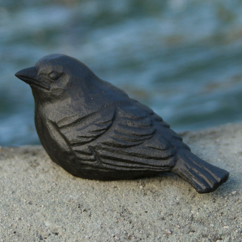 Wildlife Garden cast iron bird - sparrow young