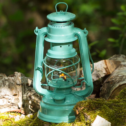 Feuerhand kerosene lamp - light green